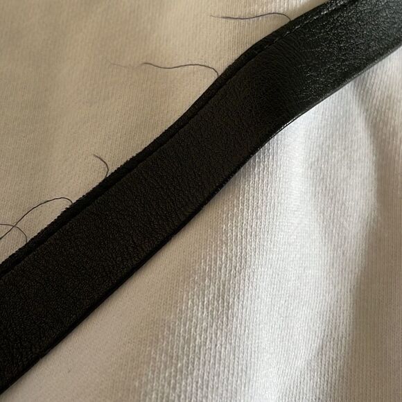 Style Reform Women’s White Zip Up Arrow & Stripe Hoodie Sweatshirt - Picture 4 of 8